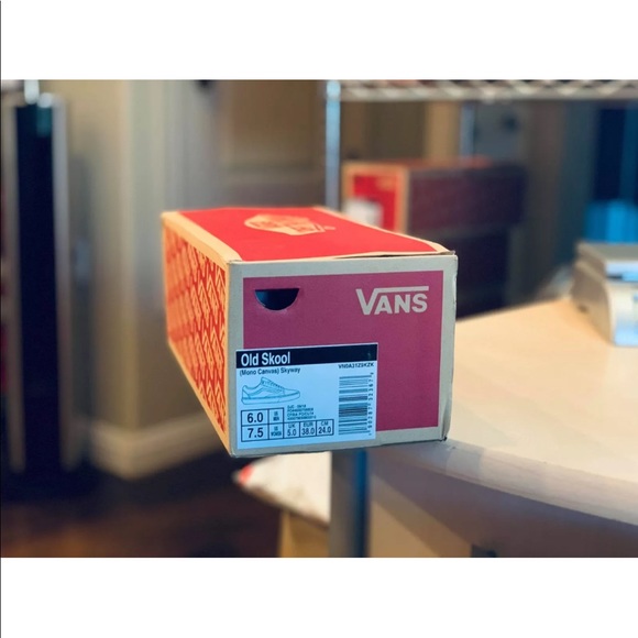 Vans Women’s Old Skool Mono Canvas Skyway - Picture 6 of 8